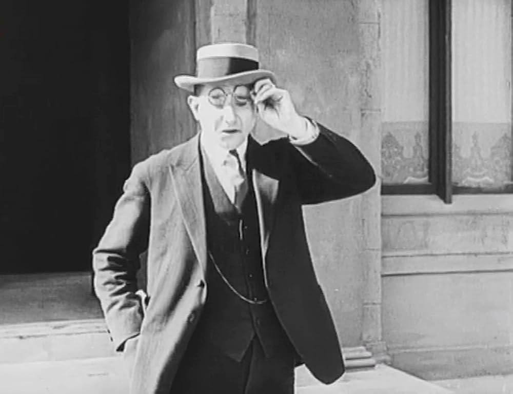 キートンの警官騒動の画像