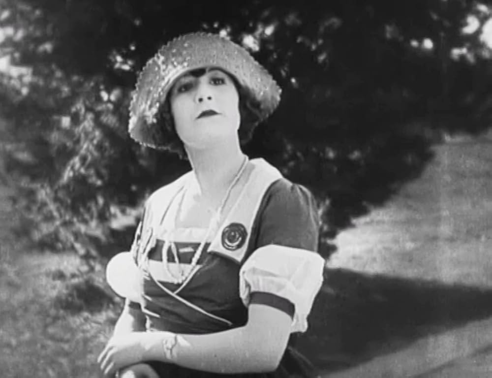 キートンの警官騒動の画像