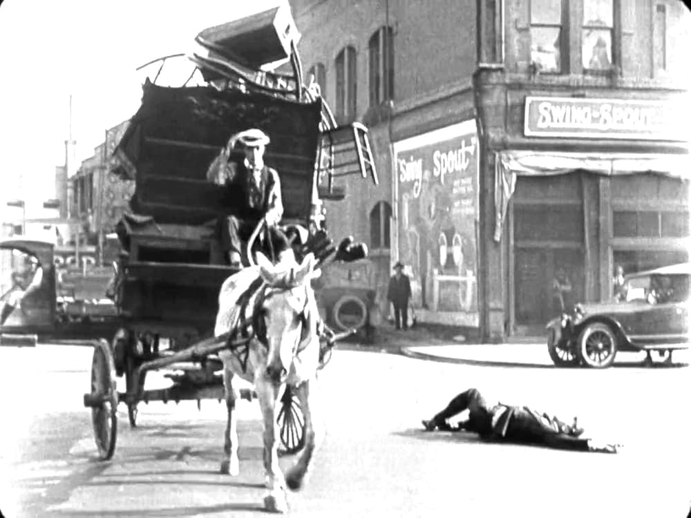 キートンの警官騒動の画像