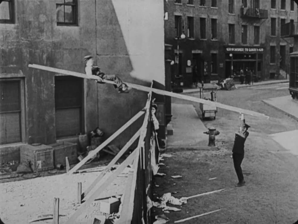 キートンの警官騒動の画像