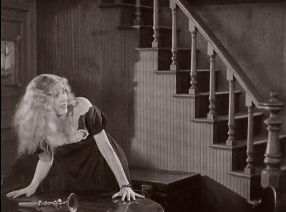 戦艦くろがね号の画像