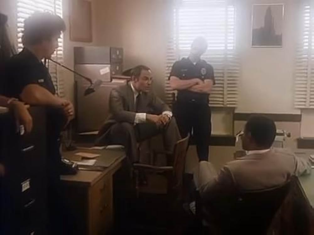 血に飢えた白い砂浜／ブラッド・ビーチ／謎の巨大生物！ギャルまるかじりの画像