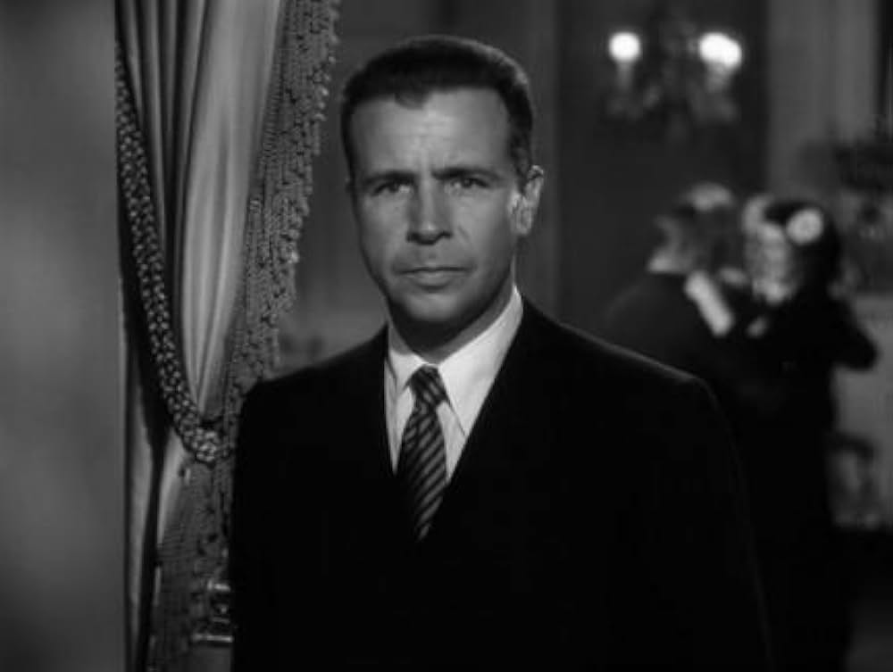 影を追う男の画像