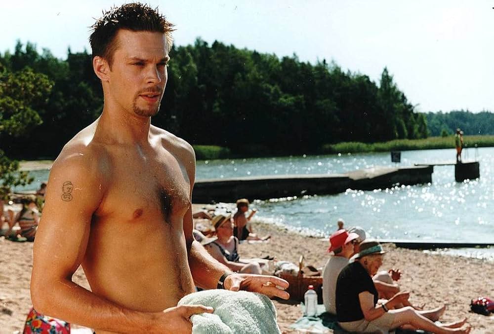 愛ではないすべて 貞節は欲望の怠慢。の画像