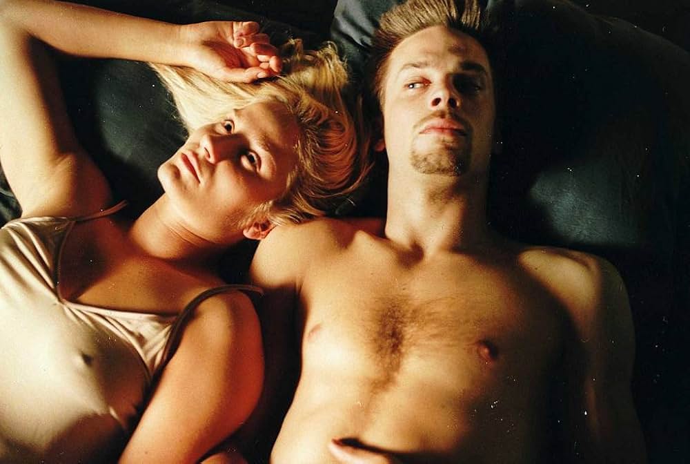 愛ではないすべて 貞節は欲望の怠慢。の画像