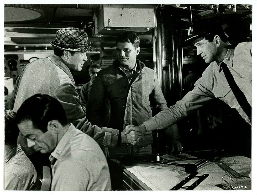 北極の基地／潜航大作戦の画像