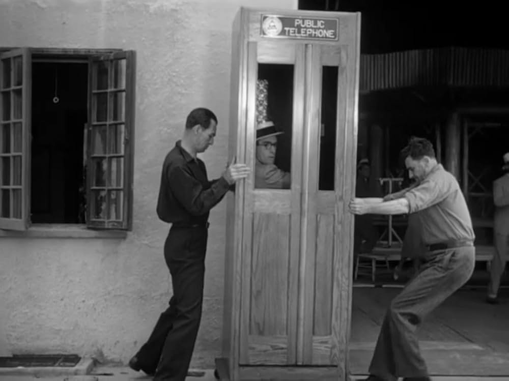 ロイドの活動狂の画像