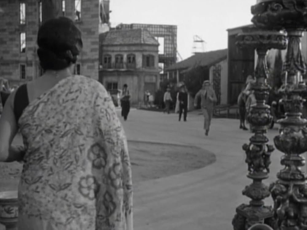 ロイドの活動狂の画像