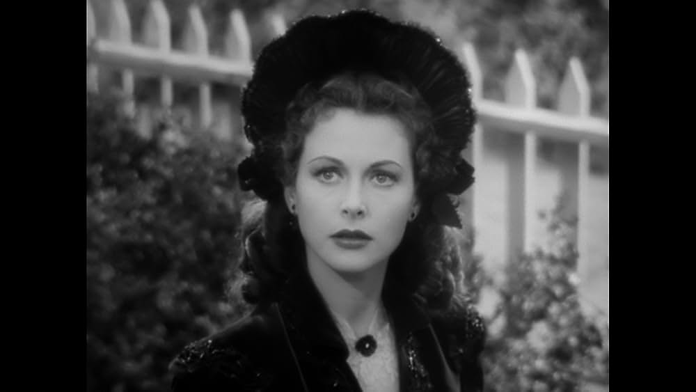 奇妙な女の画像