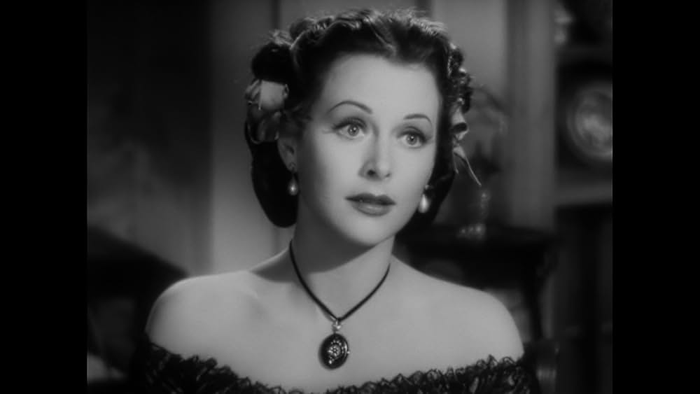 奇妙な女の画像