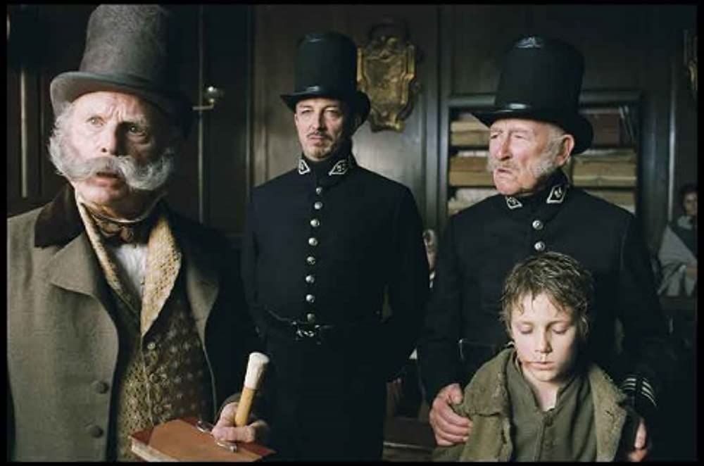 「オリバー・ツイスト」Edward Hardwicke & Barney Clarkの画像