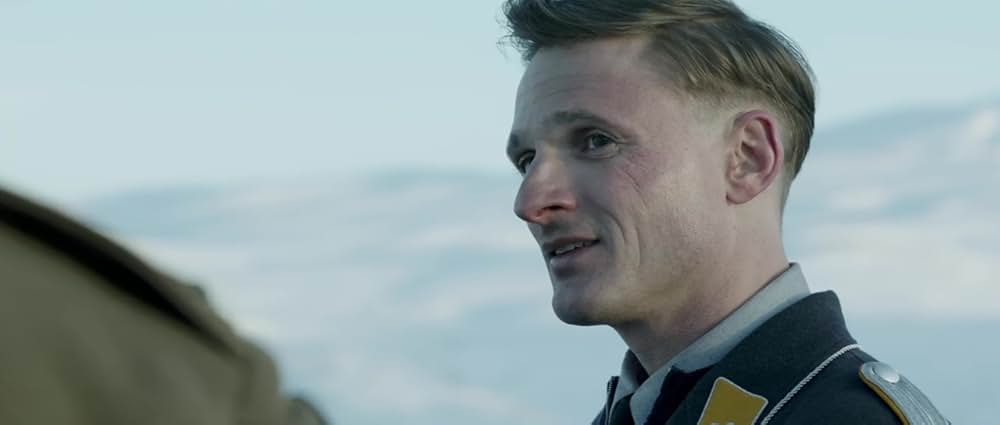 イントゥ・ザ・ホワイト（原題）の写真