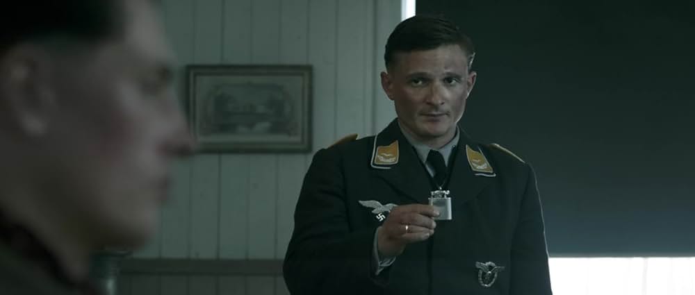 イントゥ・ザ・ホワイト（原題）の画像