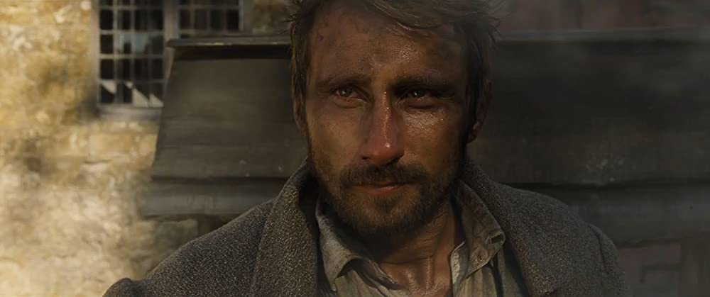 遥か群衆を離れての画像