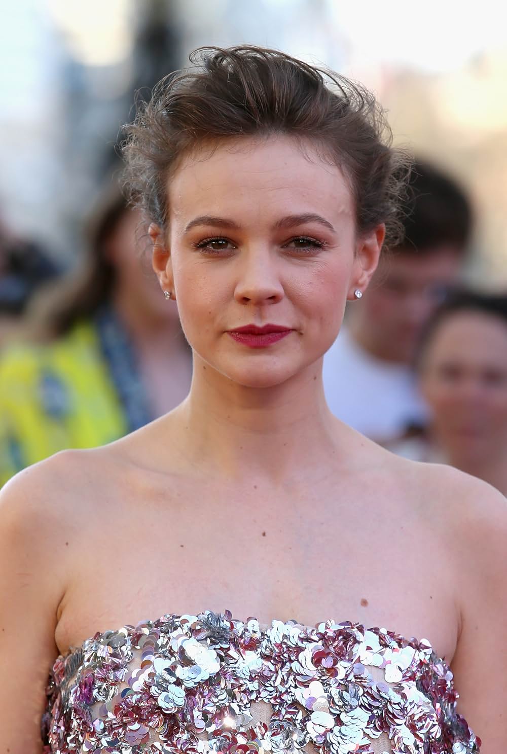 遥か群衆を離れての画像