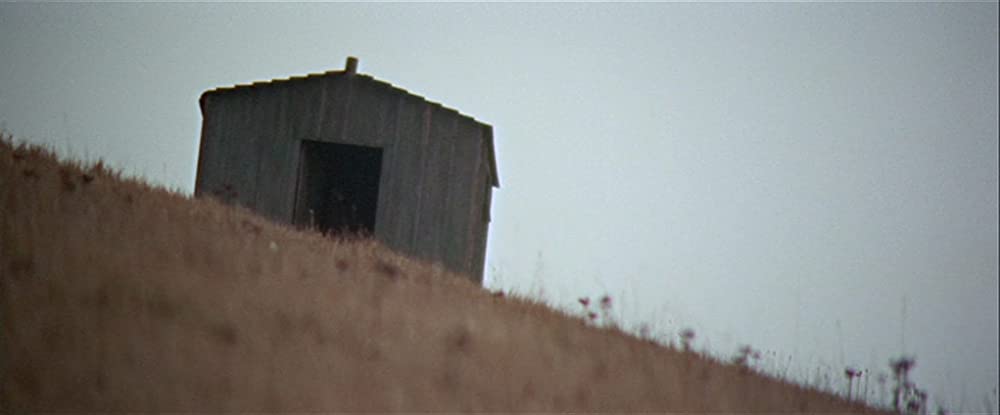 遥か群衆を離れての画像