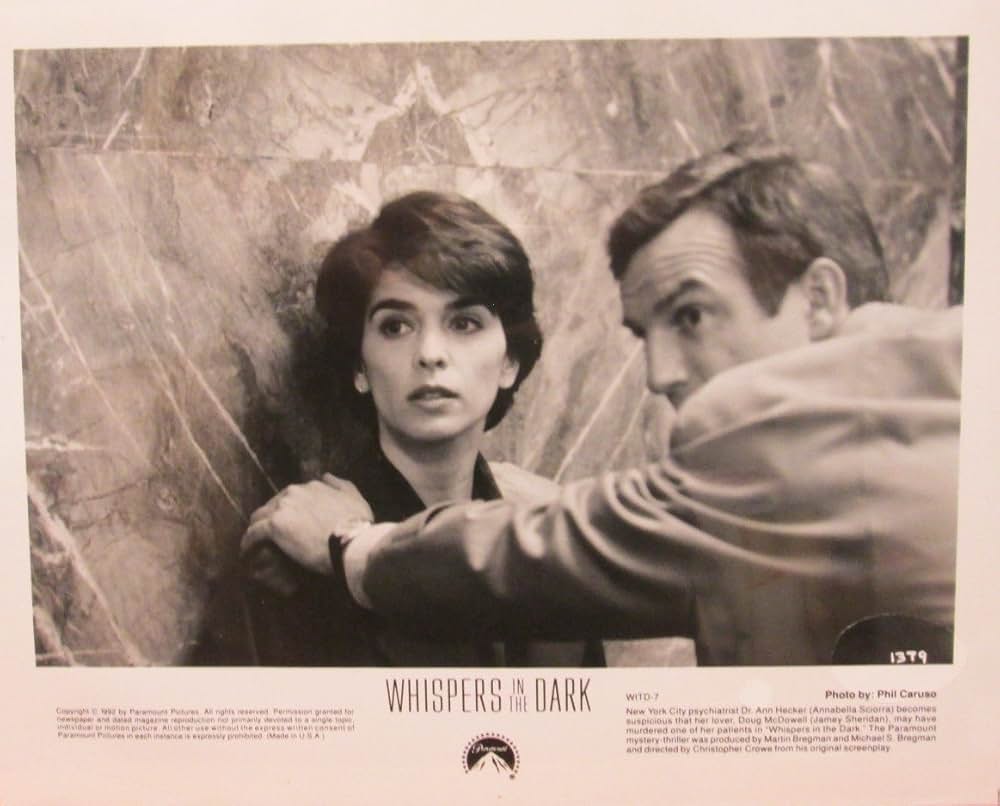 暗闇のささやきの画像