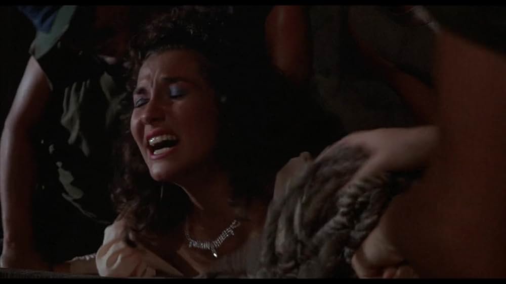 炸裂！復讐のヒーローの画像