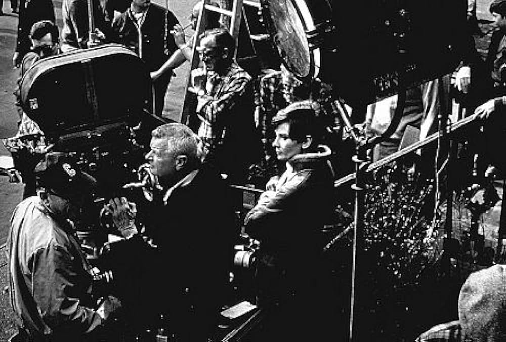 暗くなるまで待っての画像