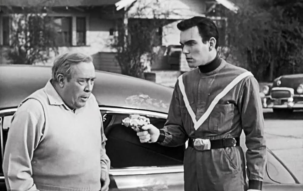 宇宙からの少年／宇宙から来たティーンエイジャーの画像