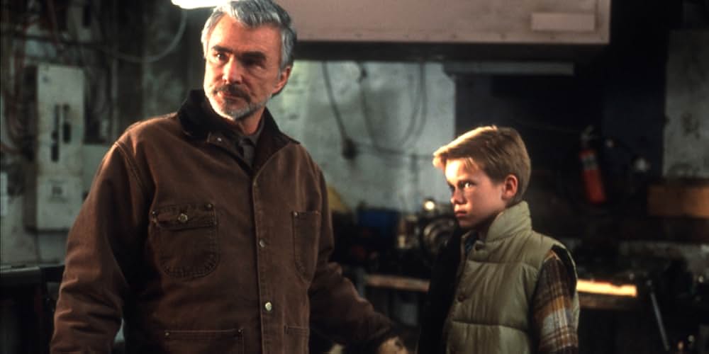 狼とアーロン少年の画像