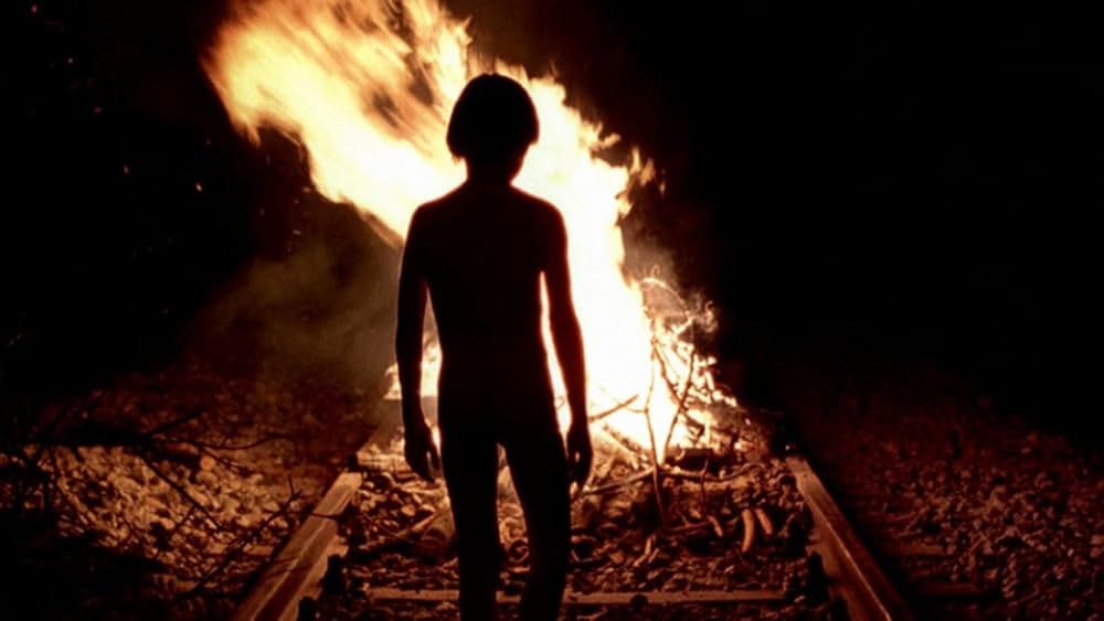 狼とアーロン少年の画像