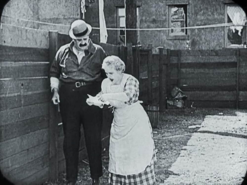 キートンの隣同士の画像