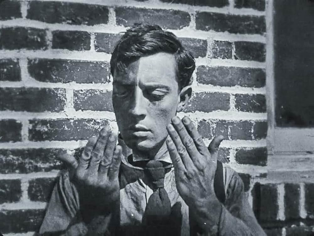 キートンの隣同士の画像