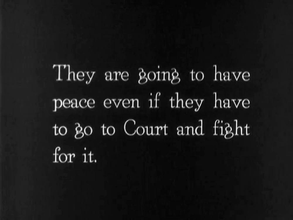 キートンの隣同士の画像