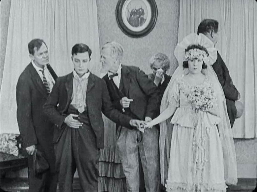 キートンの隣同士の画像