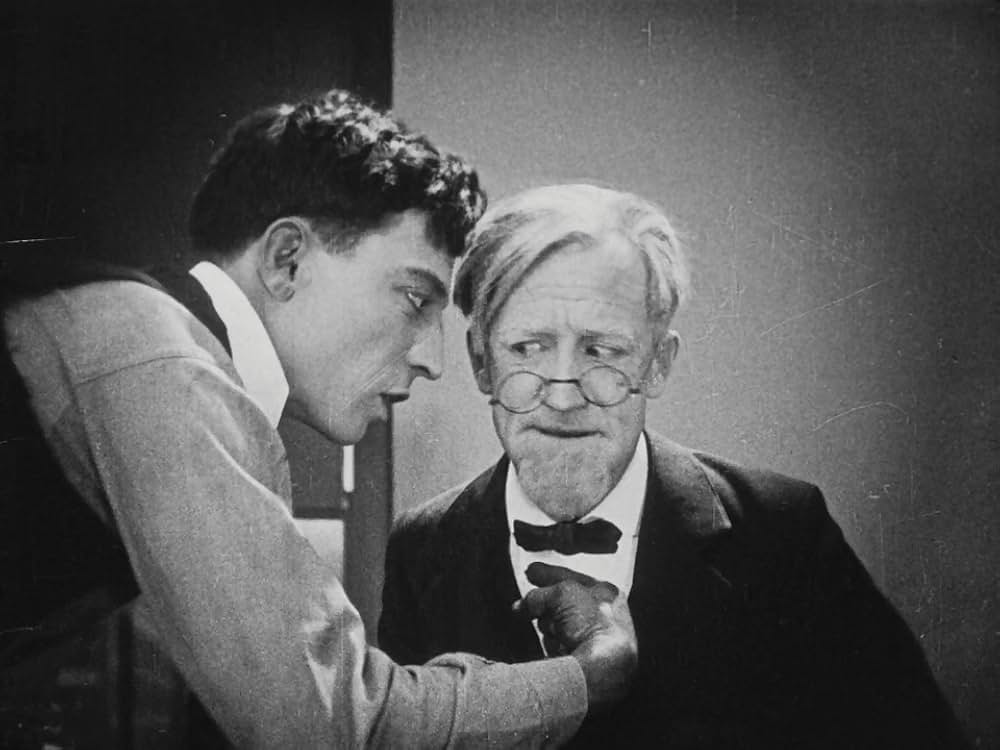 キートンの隣同士の画像