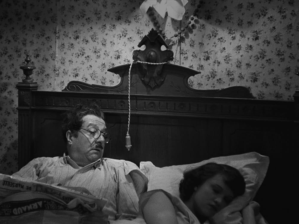 パン屋の女房の画像