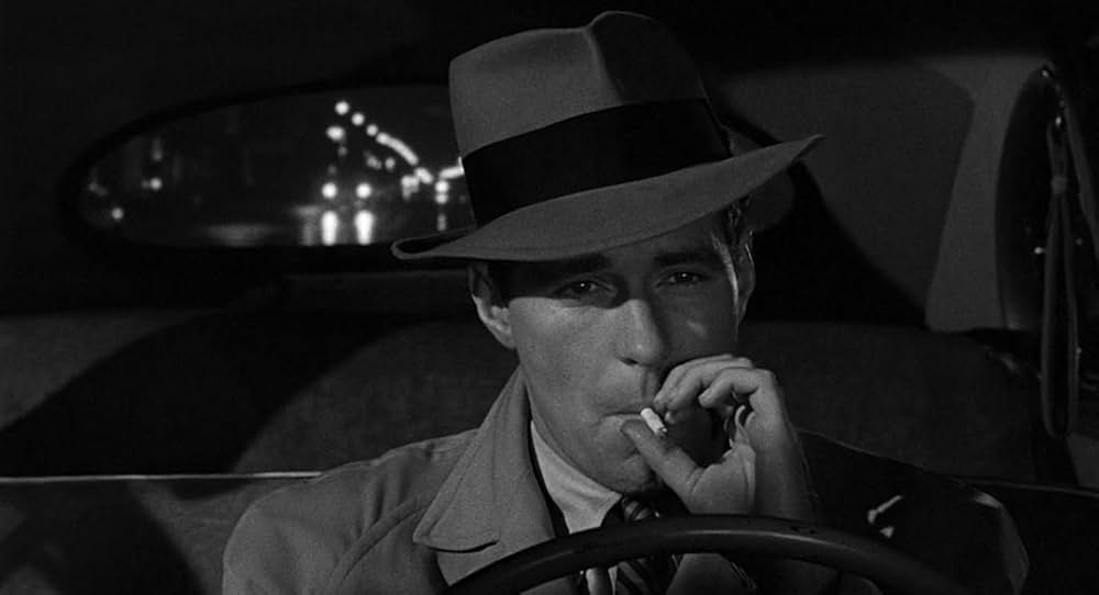 殺人者はバッヂをつけていたの画像