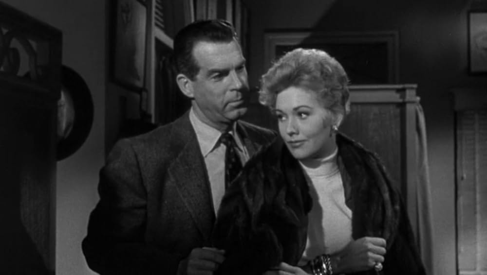 殺人者はバッヂをつけていたの画像