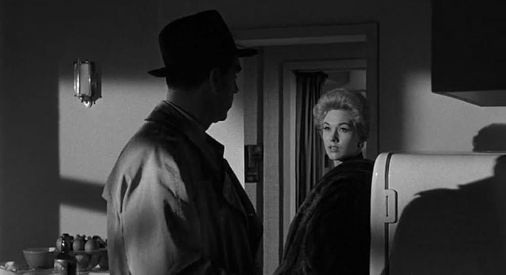 殺人者はバッヂをつけていたの画像