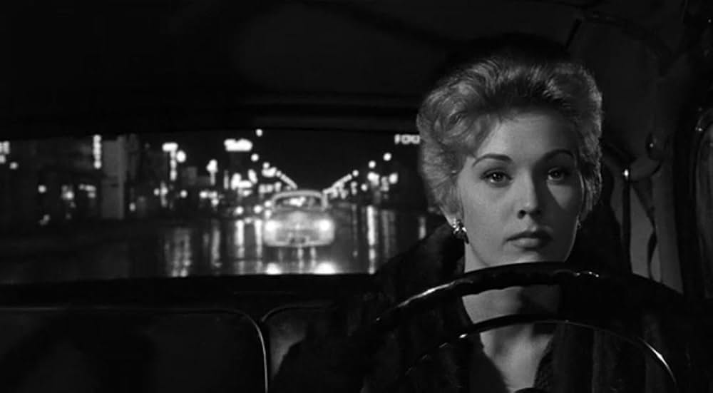 殺人者はバッヂをつけていたの写真