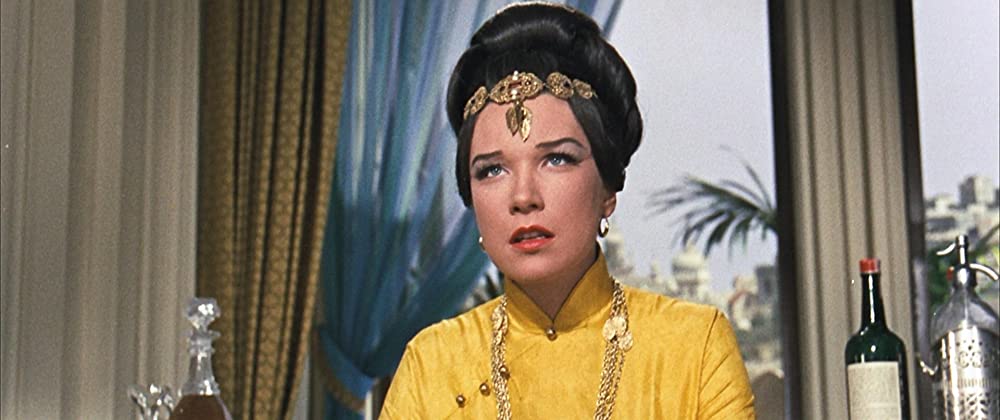 「泥棒貴族」シャーリー・マクレーンの画像