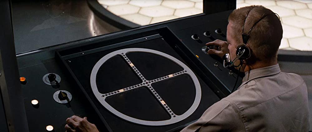 ミクロの決死圏の画像