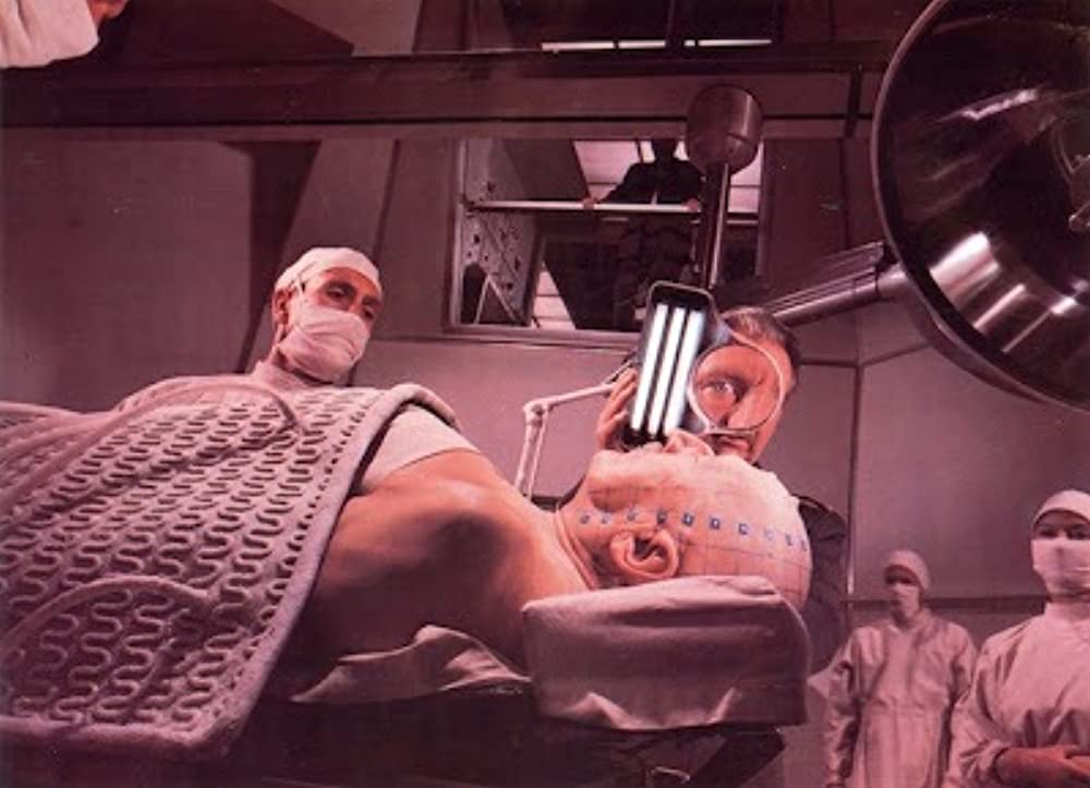 ミクロの決死圏の画像