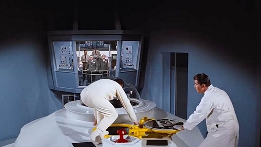 ミクロの決死圏の画像