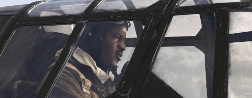 レッド・テイルズの画像