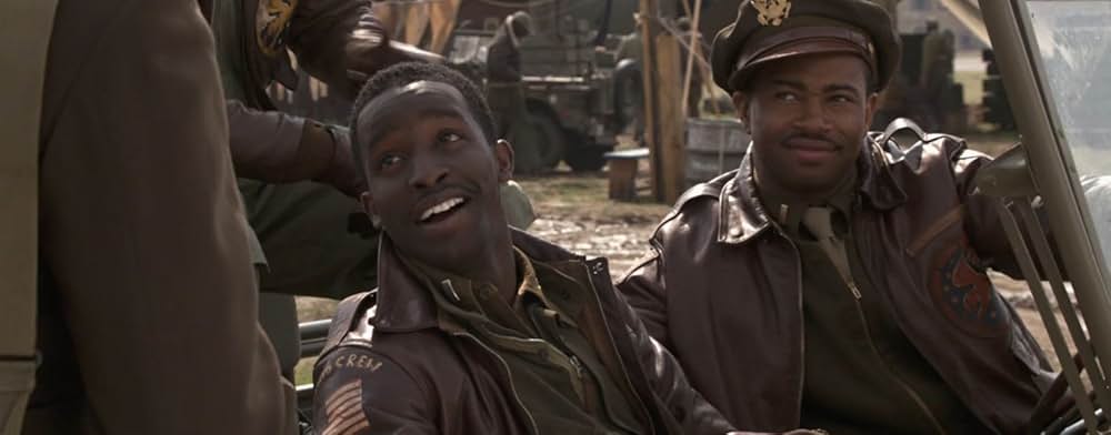 レッド・テイルズの画像