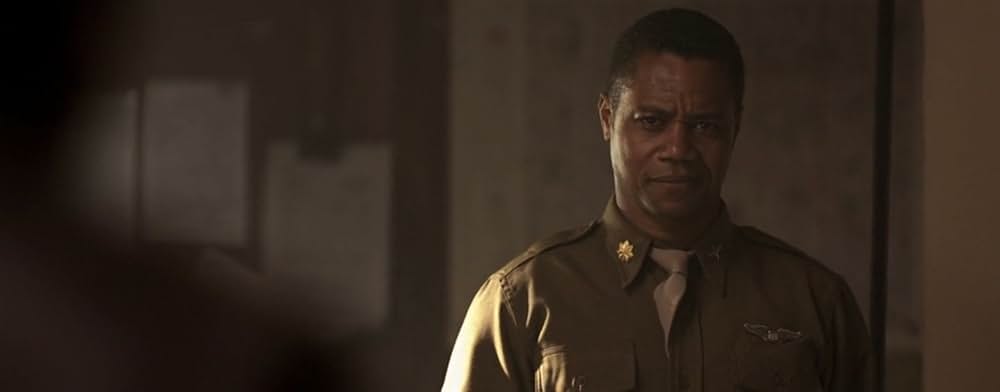 レッド・テイルズの画像