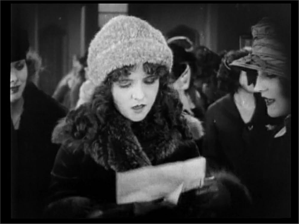 The Flapper（原題）の写真