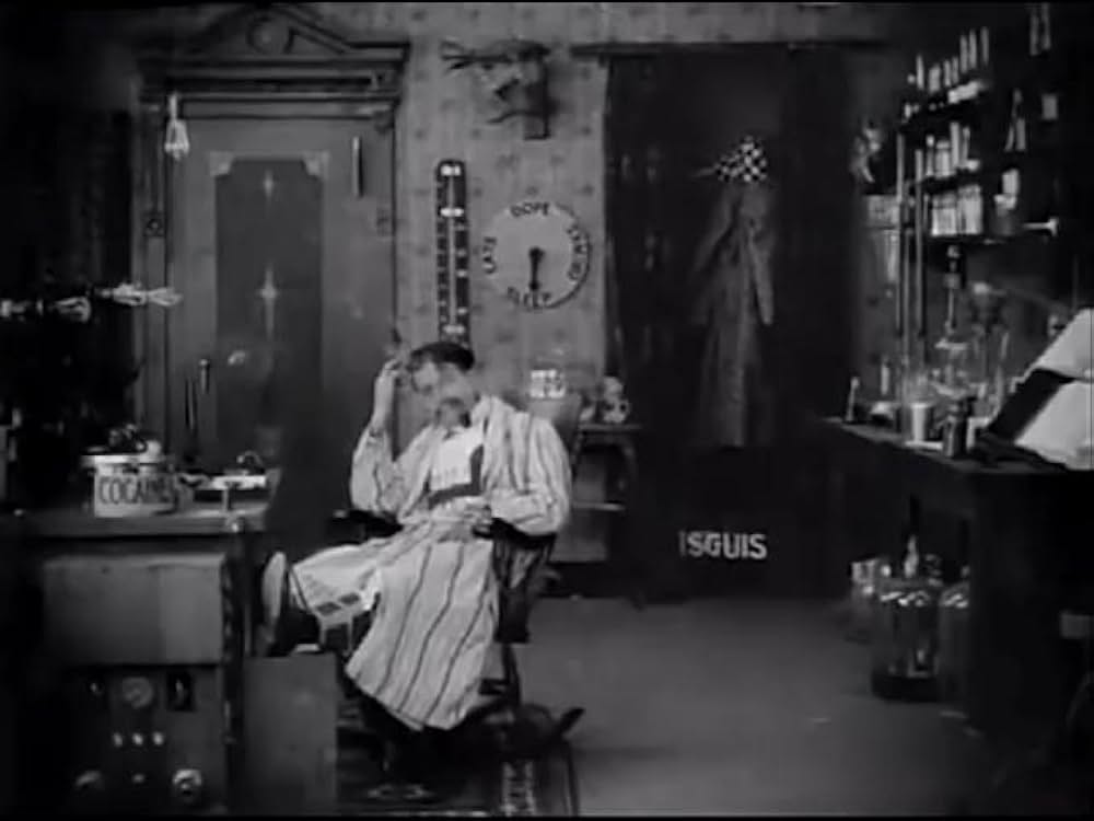 跳ねる魚の謎の画像