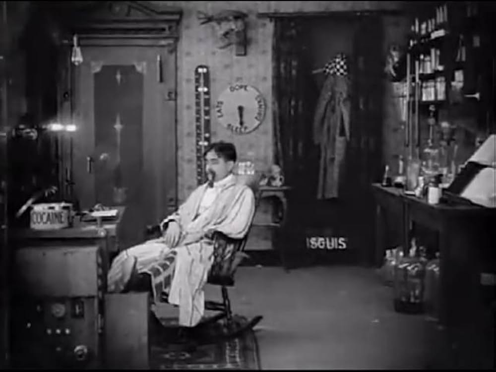 跳ねる魚の謎の画像