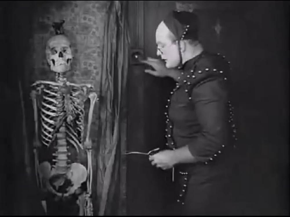 跳ねる魚の謎の画像