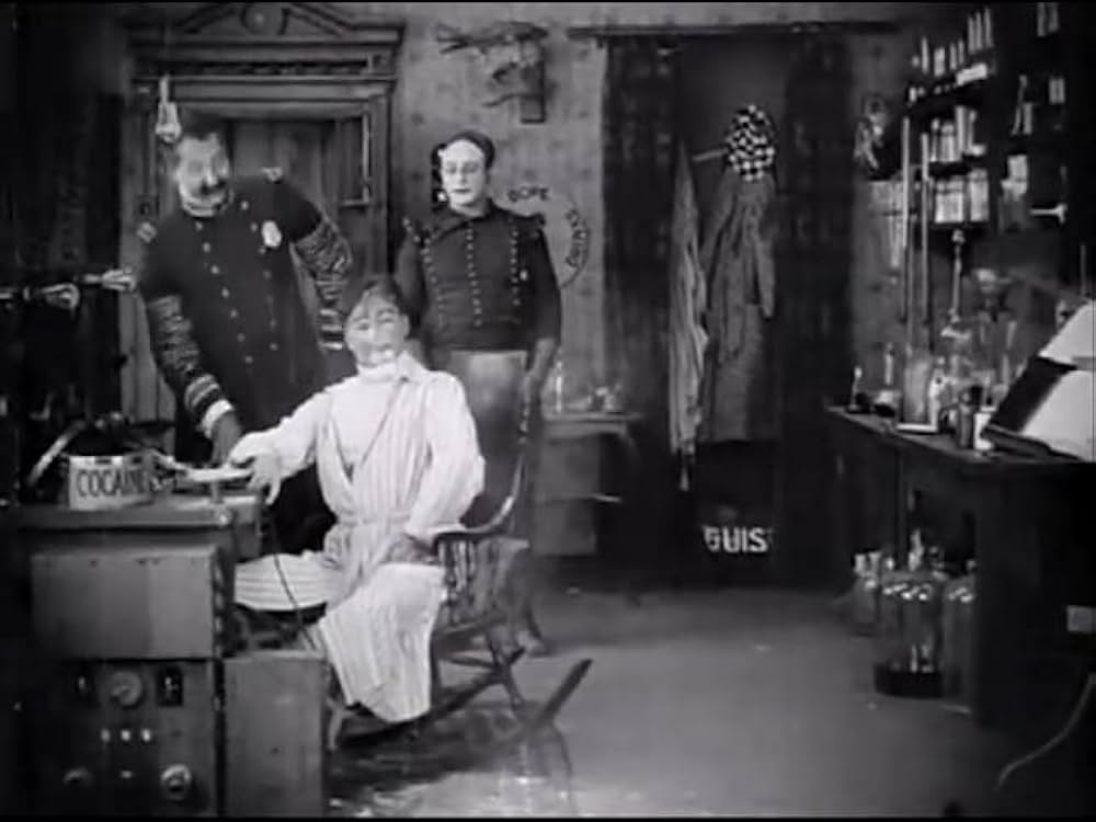 跳ねる魚の謎の画像