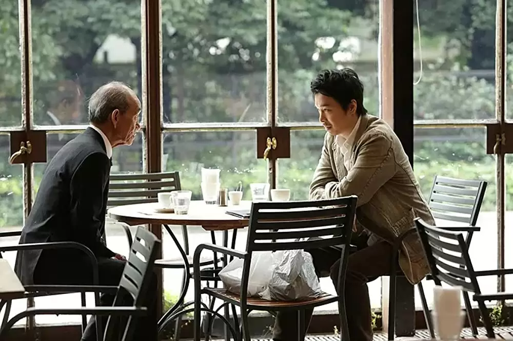 散歩する侵略者の画像