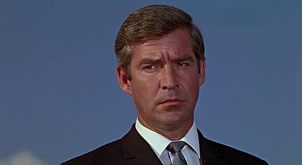 唇からナイフの画像